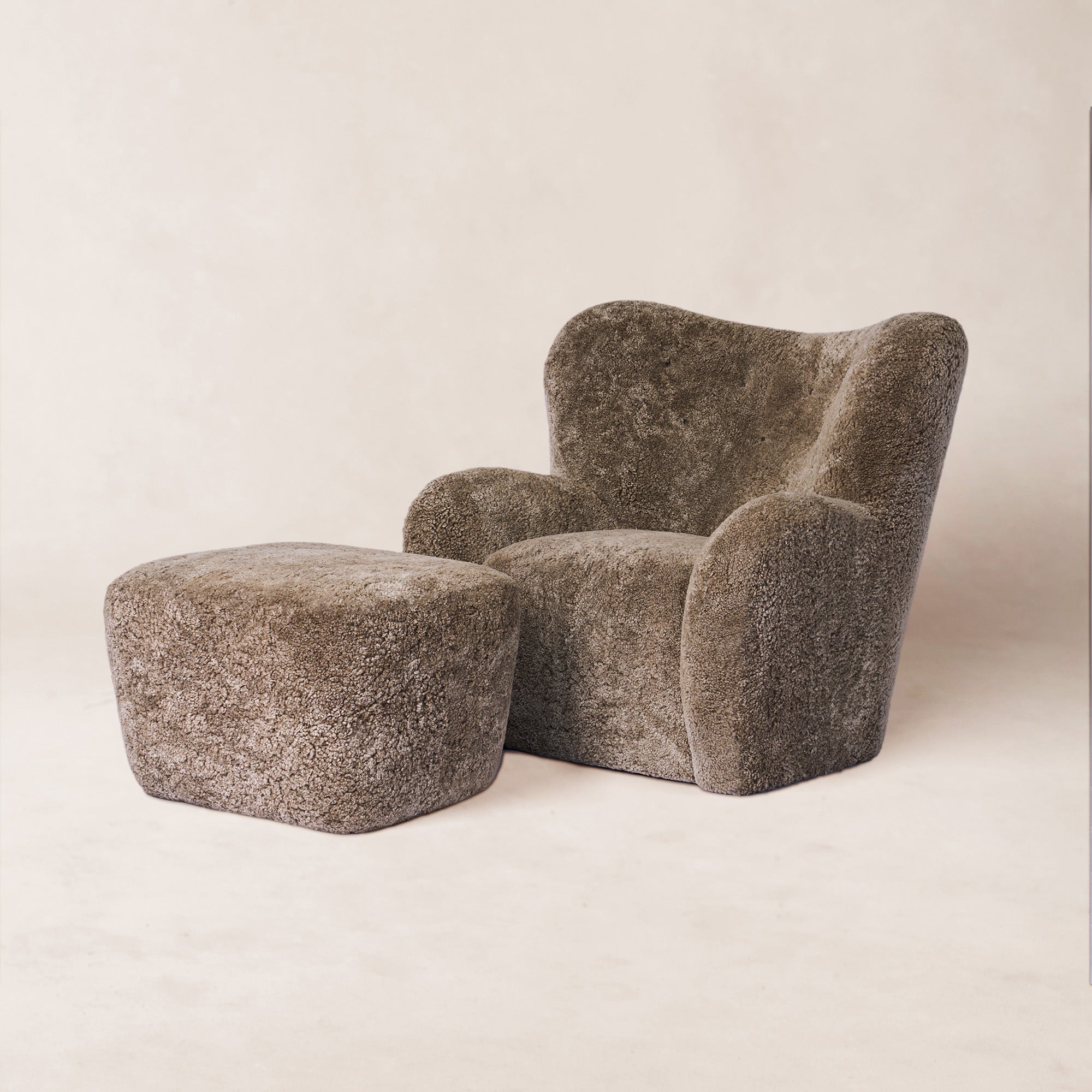 Papa Teddy Ottoman - Taupe Shearling
